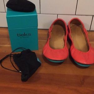Tieks Poppy